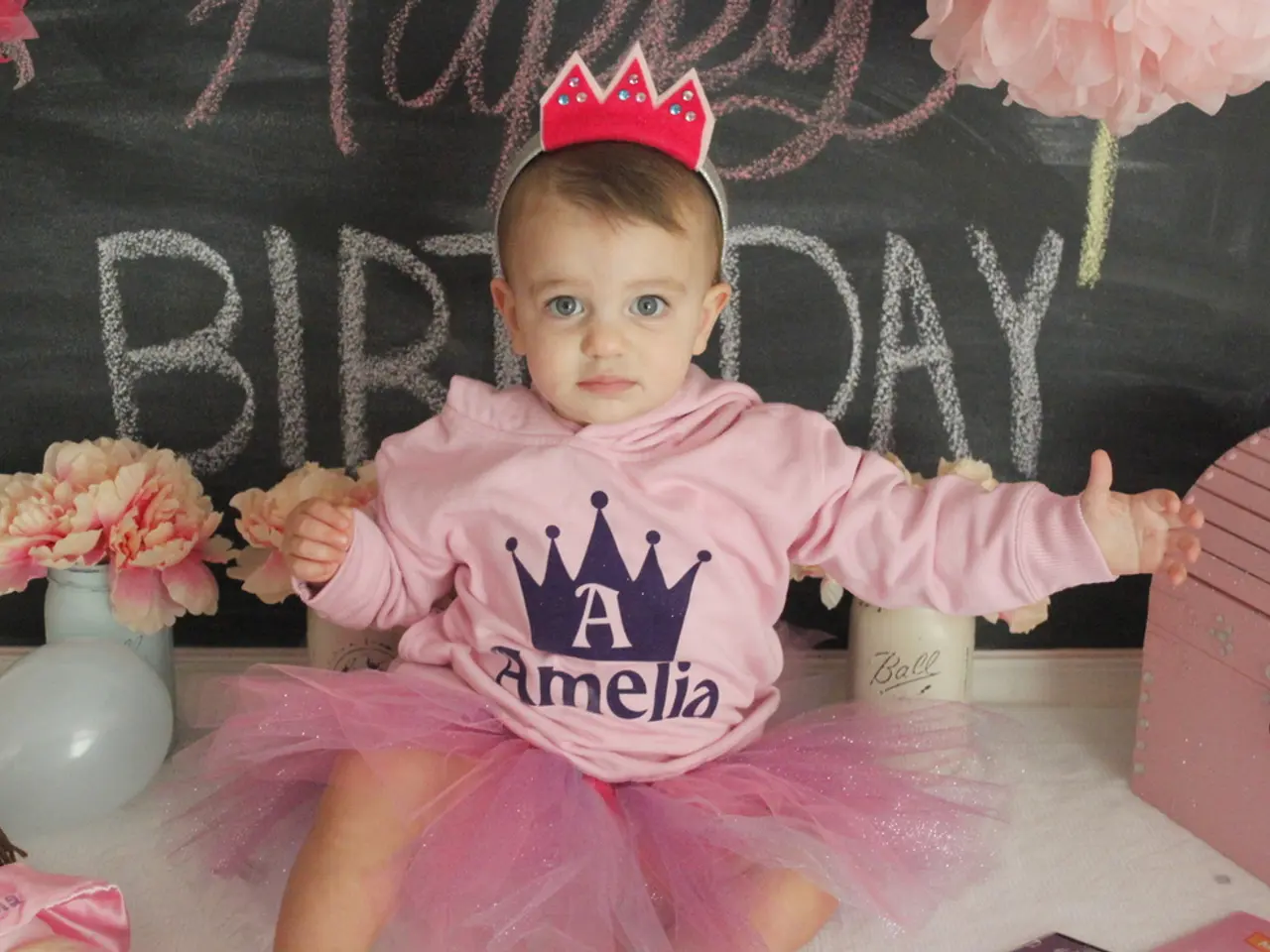 Fifteen Vibrant Decorative Items Suited for those Fond of the Hue Pink