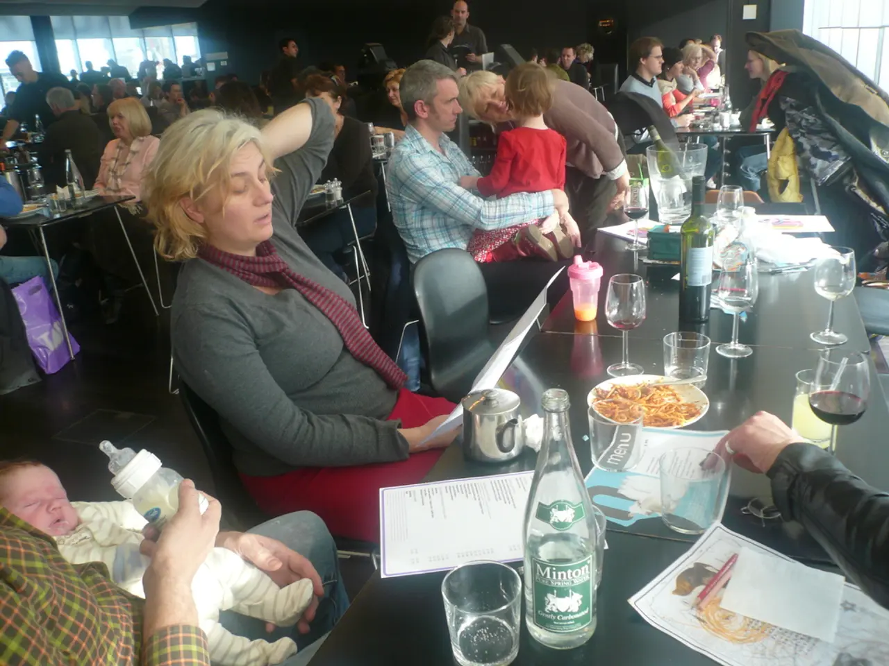 Creating Comfortable Restaurant Chairs that Encourage Proper Posture and Minimize Guest Anxiety...