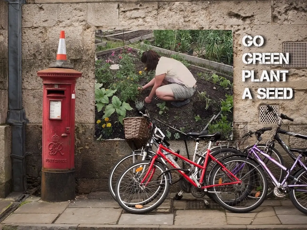 Long-distance Cycling Exhibition passed through the municipal area of Rödinghausen, covering...