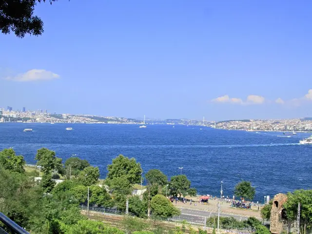 Munich's beachfront taverns: savor a vacation ambiance within the urban setting