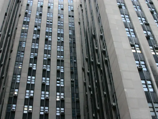 Warnings on Window Dependable Contractors: Watch Out for These Red Flags and Wise Hiring Strategies