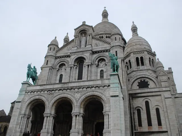 Centennial Commemoration and Display at Bremen City Hall - A Hundred-Year Old Gewoba Honored