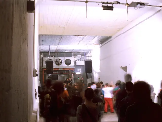 The cause behind the shutdown of the Koblenz establishment, "Somewhere"