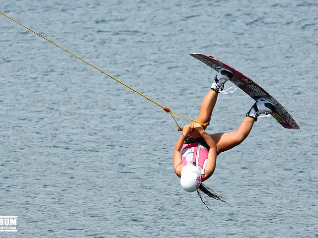 Crafting Guide: Water-Resistant Rope Handle Enclosure