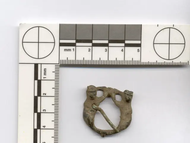 Clock powered by Ansonia Marquis crystal regulator, as reviewed by a reader