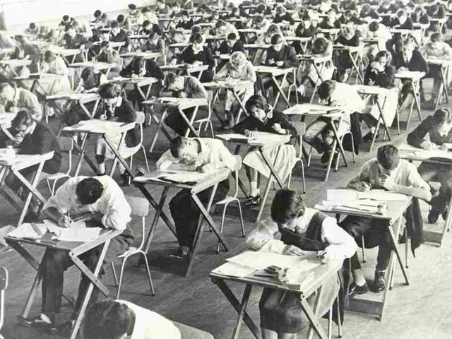 Strategies for Streamlining Scriptwriting for Time-Strapped Artists (13 Methods)