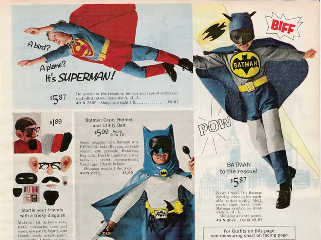 Summer wardrobe staple for fashion editors: chic linen dresses