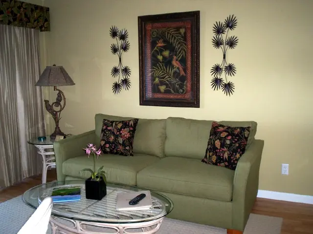 Jane Fonda rekindles vibrant '70s decor color scheme in her lively lounge, earning widespread...