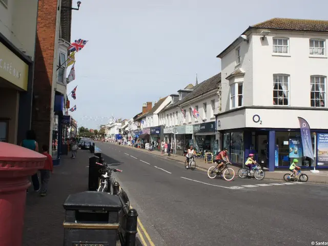 Re-imagining Perlacher Forest entrance: A Munich resident advocates for a tranquil transformation...