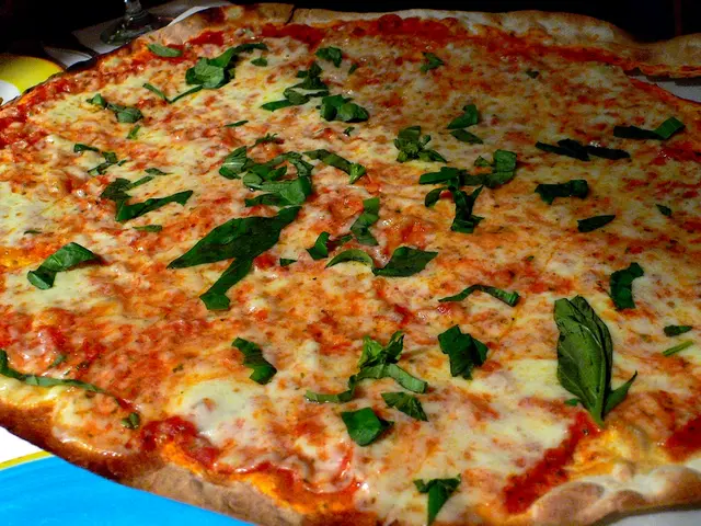 Patio Garden Pizza: Enjoy Your Favorite Pizzas with Delicious Toppings, Courtesy of Gardenuity