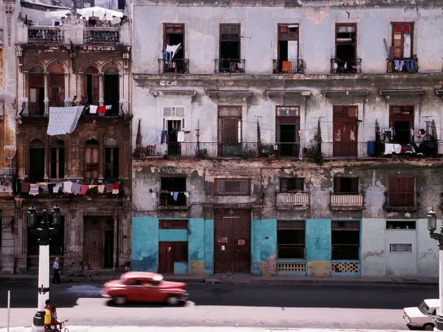"Walk Initiated in Tomsk, Crossing Multiple Bridges"