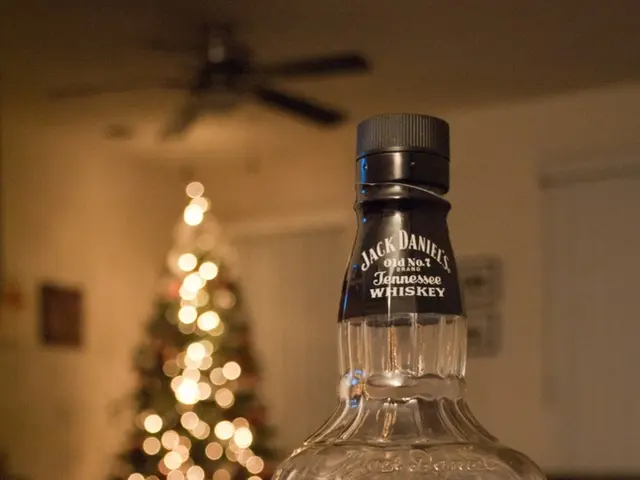 Free mulled wine offered at Christmaskindlmarkt by 95.5's website