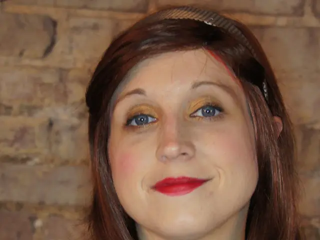 Summer's trendy hairstyle of choice this season: the vintage, shaggy bob reminiscent of the '70s.