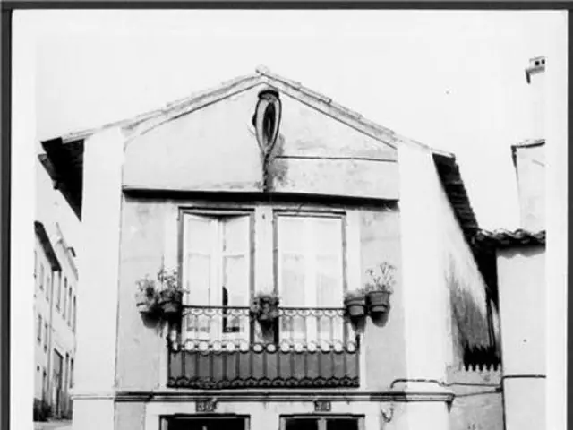 Unauthorized Expansion: Investigating the Boundaries of Unpermitted Construction and the Advantages...