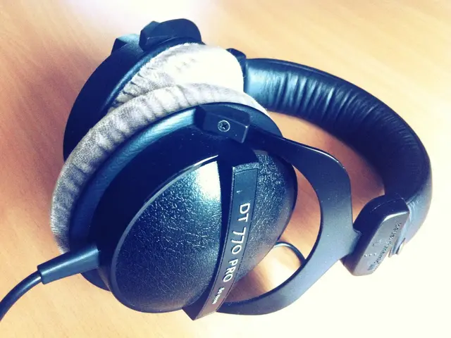 The Perplexing Question of Headphone Storage: What's the Best Solution When Not in Use?