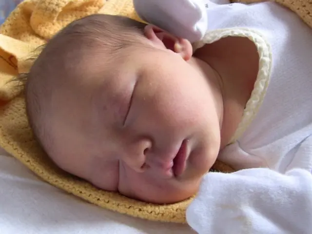 Mastering wardrobe management for your 16-month-old: Tips on clothing and disrobing