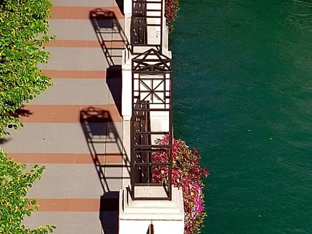 Competition heating up in the balcony solar power storage market: Anker Solix Solar Bank versus...