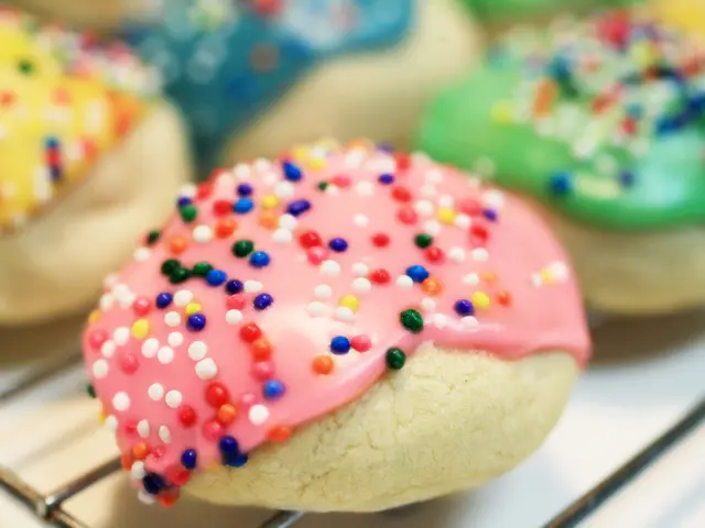 Autumn Table Designs Expertly Suggested by Hosting Experts to create a warm and inviting atmosphere...