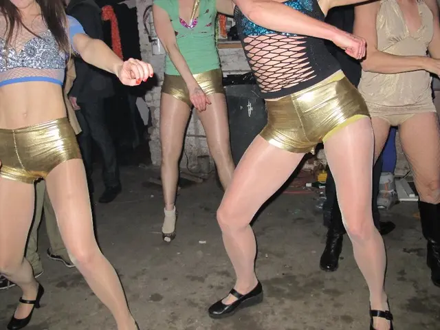 Longtime leader of Dallas Black Dance Theatre set to step down after nearly four decades.