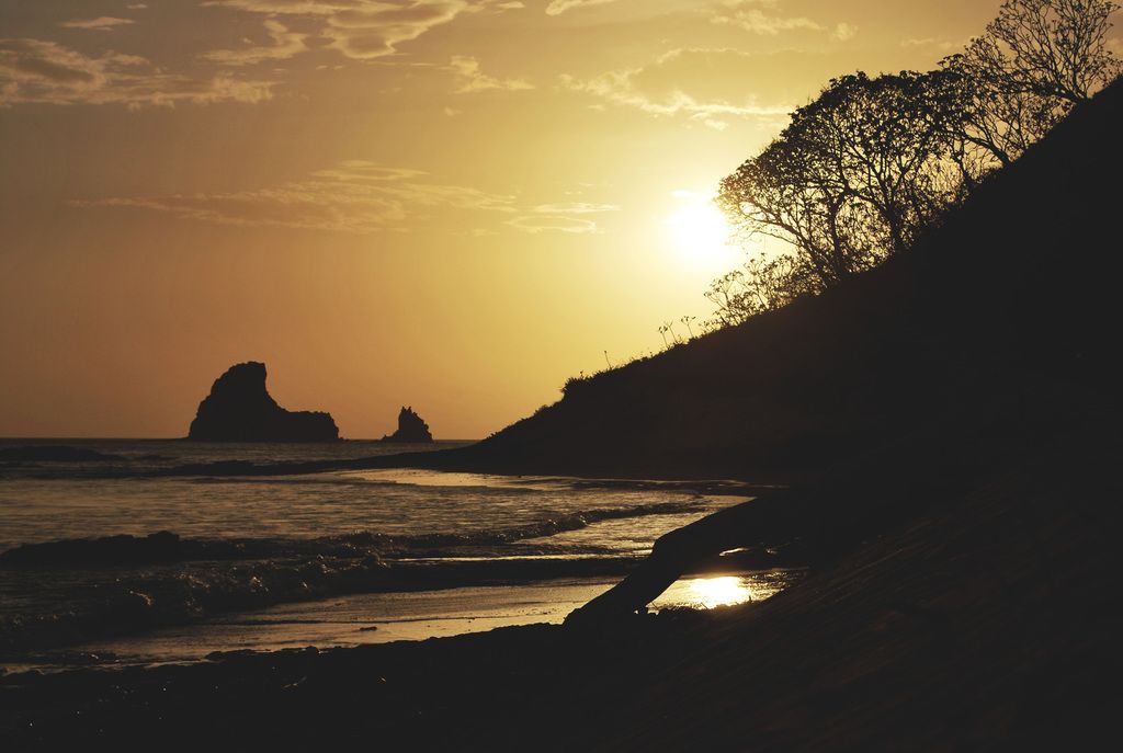 Leased to Audrey Hepburn from Deborah Kerr, this 1939 structure blends classic heritage elements...